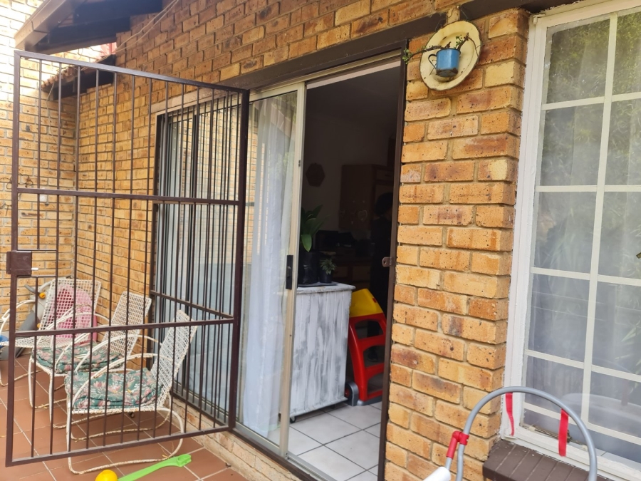 3 Bedroom Property for Sale in Safari Gardens North West